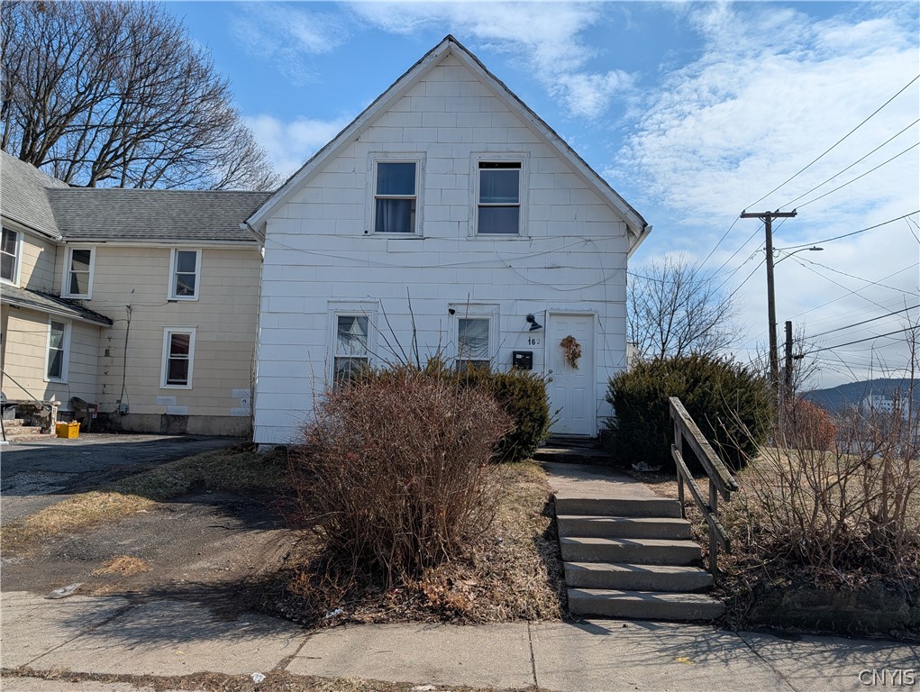 162 Oak Street — photo