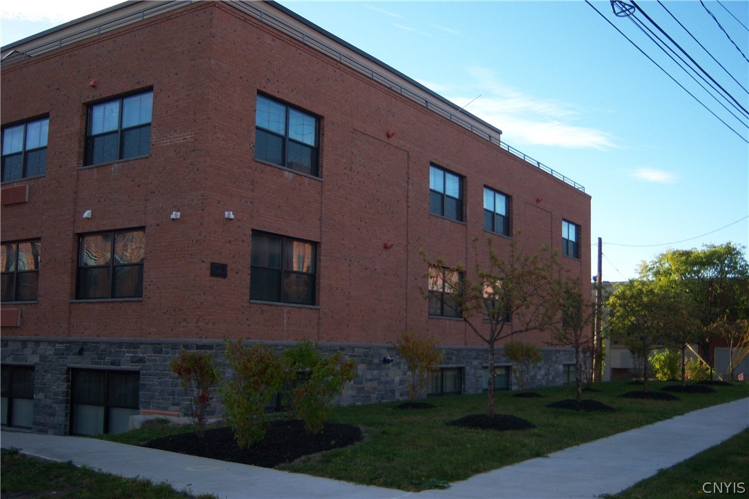 721 North Clinton Street 117 — photo