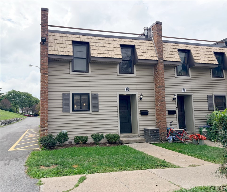 80 Chestnut Hills — photo