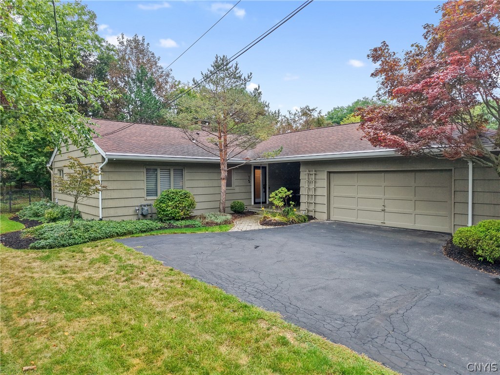 15 Bradford Drive — photo