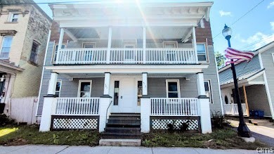 703 Court Street 701 — photo