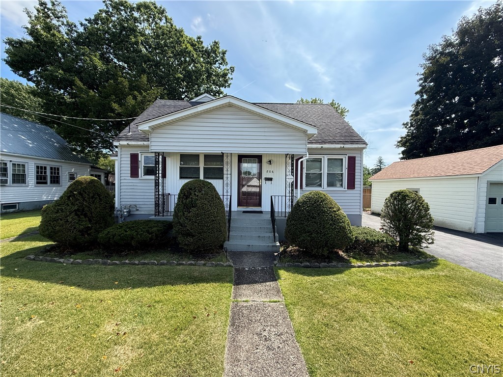 806 Belmont Street — photo