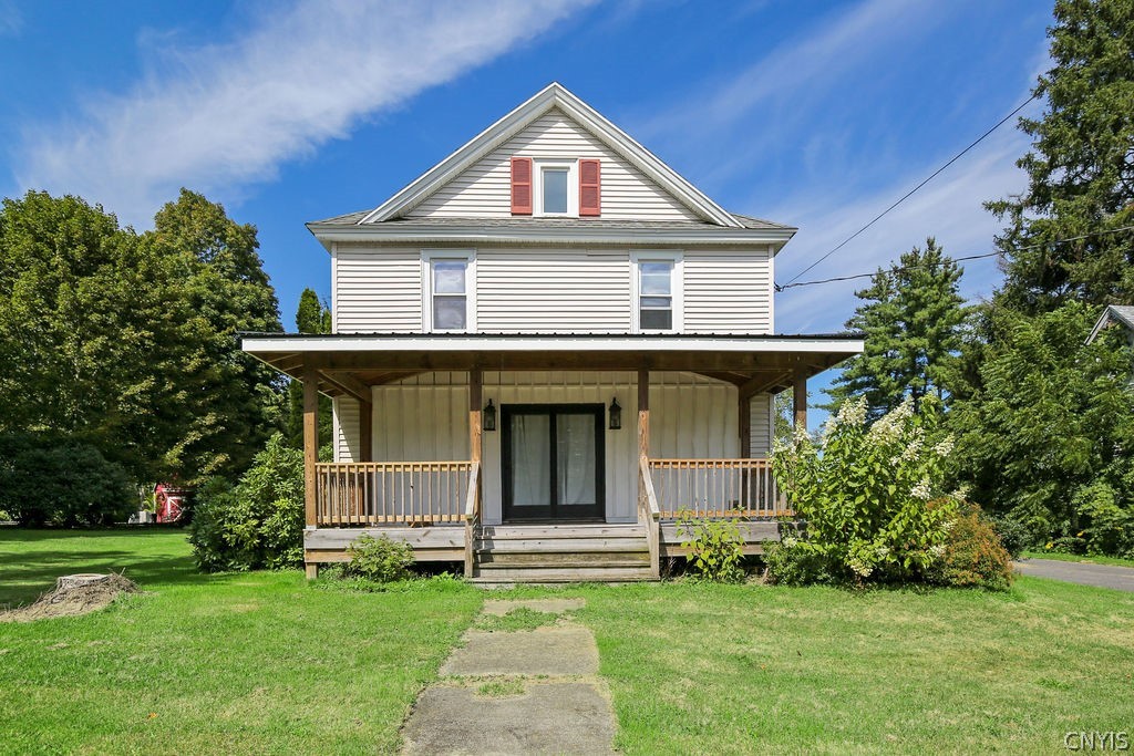 371 South Railroad Street — photo