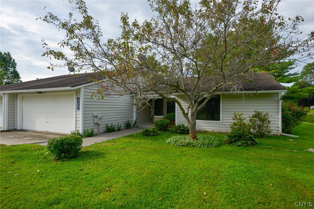 21452 Fairway Circle — photo