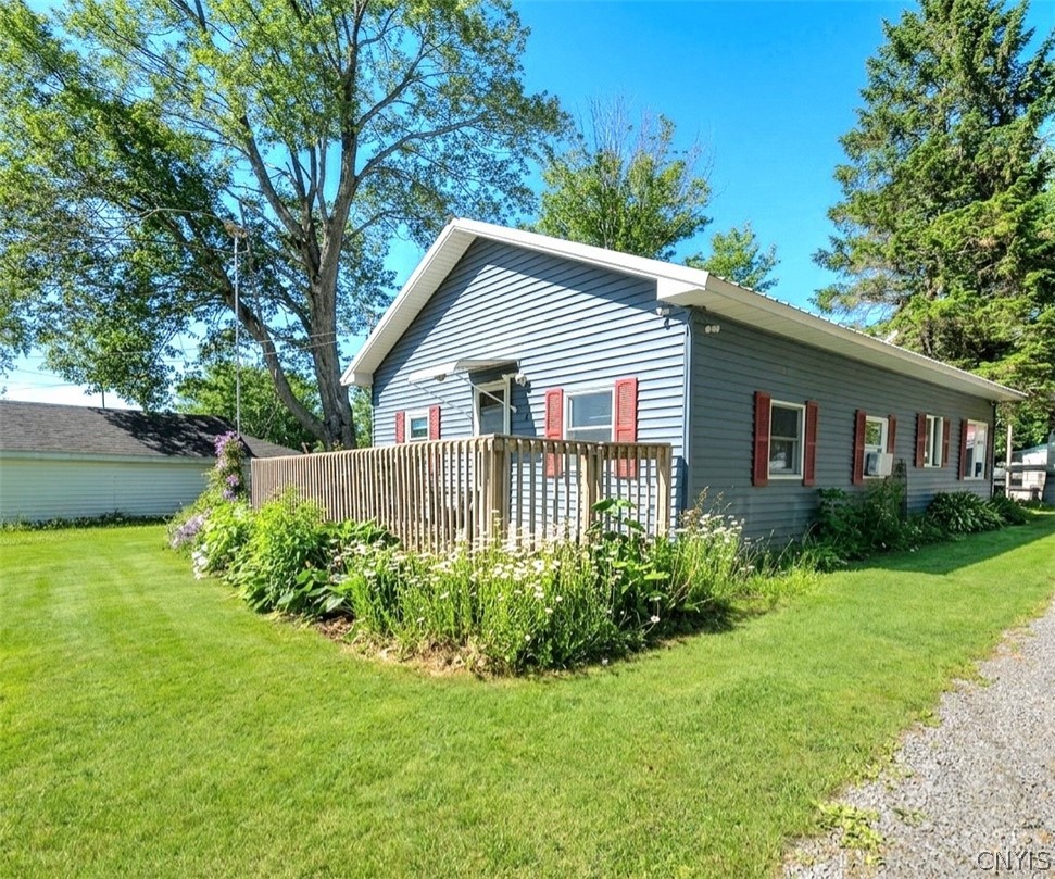 16 Laura Drive — photo