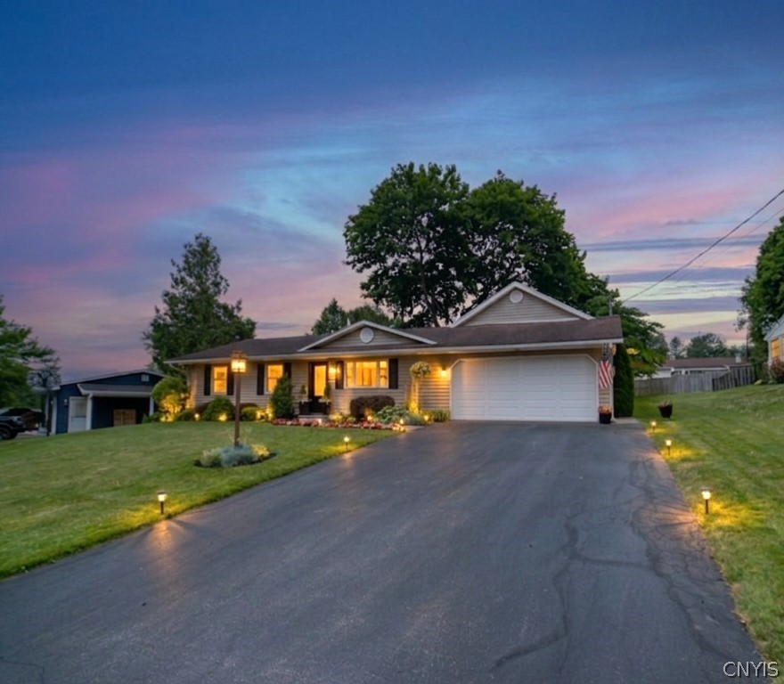 16 Woodburne Drive — photo