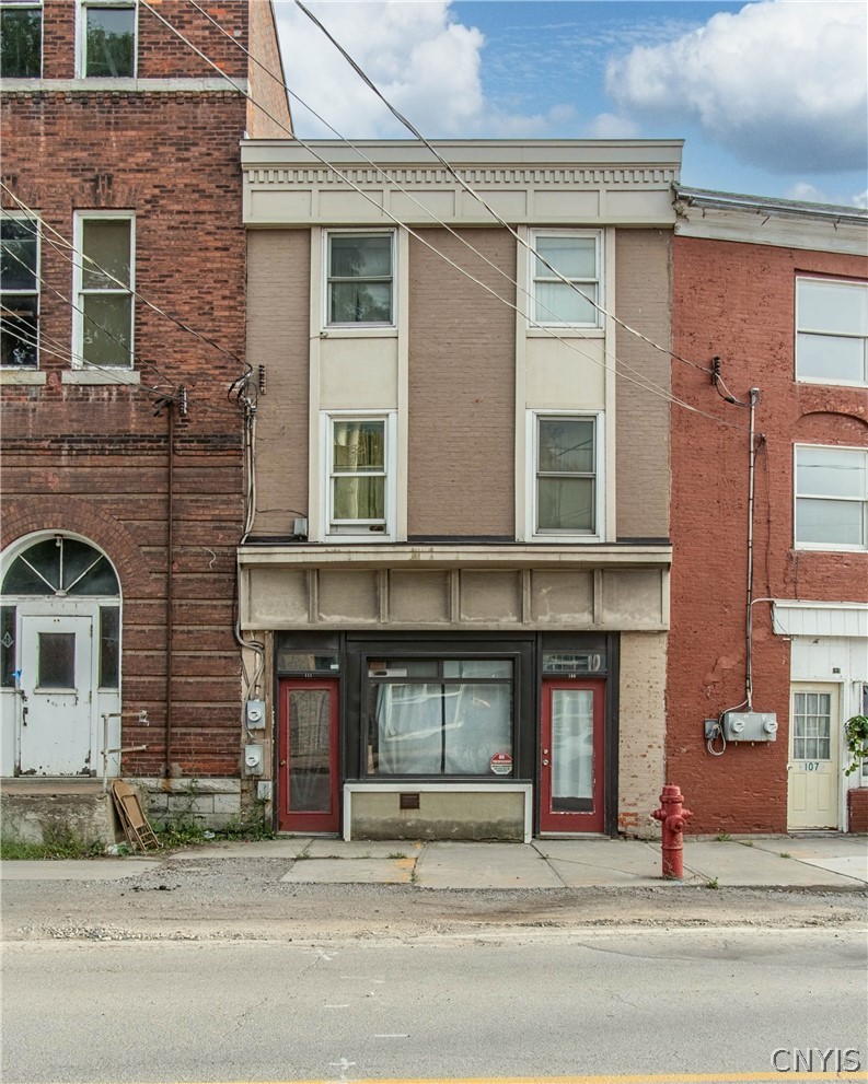 109 E. Main — photo