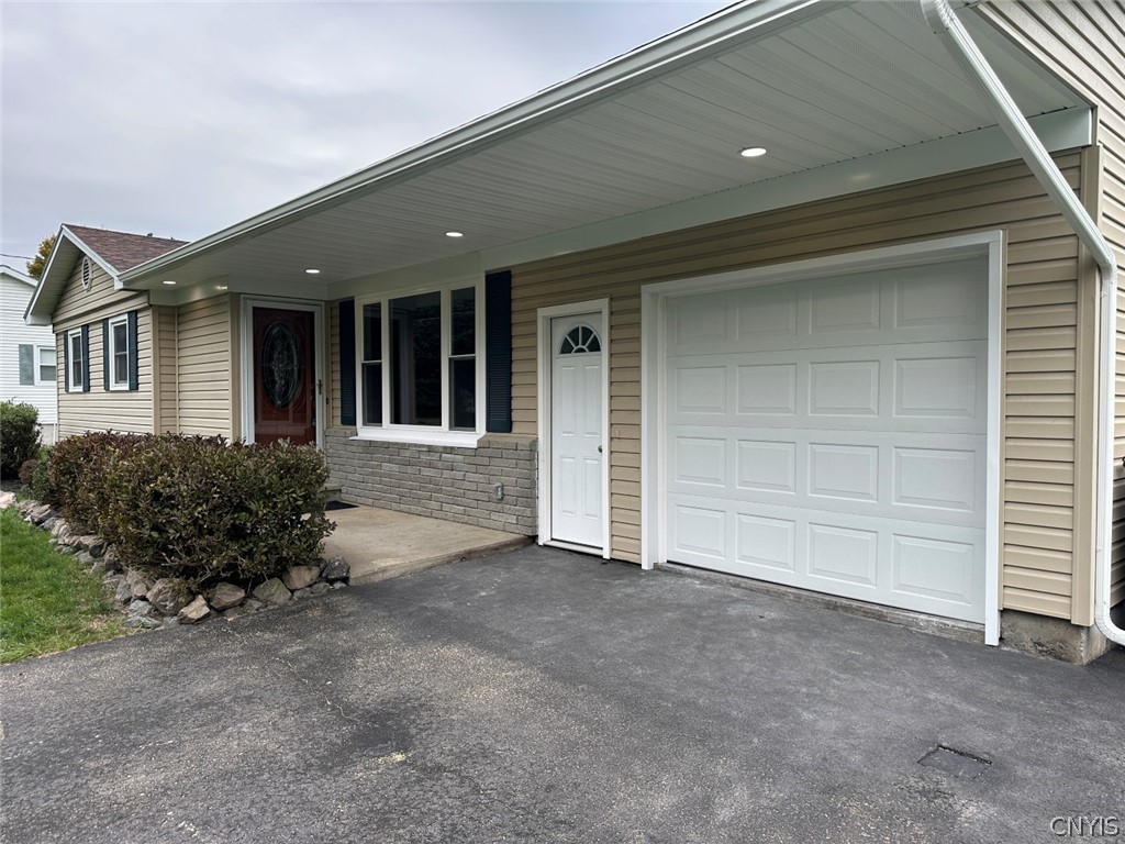 1022 W Embargo, Rome, NY 13440 — photo 2