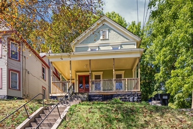 903 Willis Avenue Unit 1 — photo