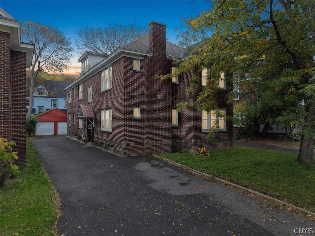 207 Fellows Avenue — photo