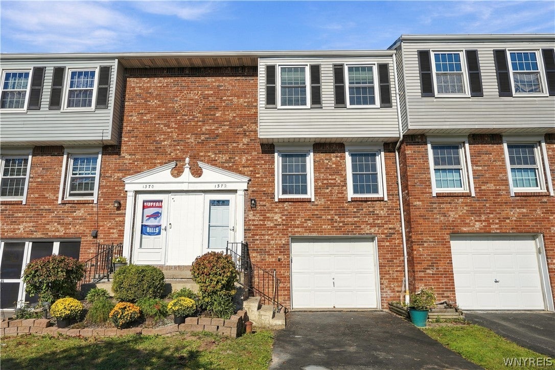 1372 Independence Drive — photo
