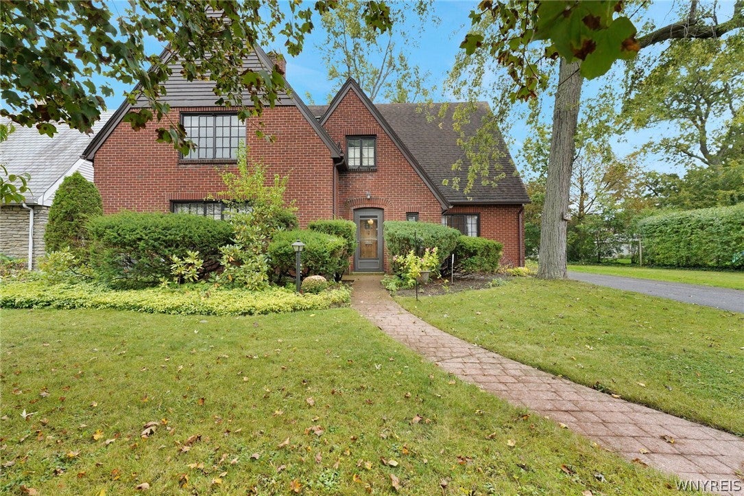 139 South Drive — photo