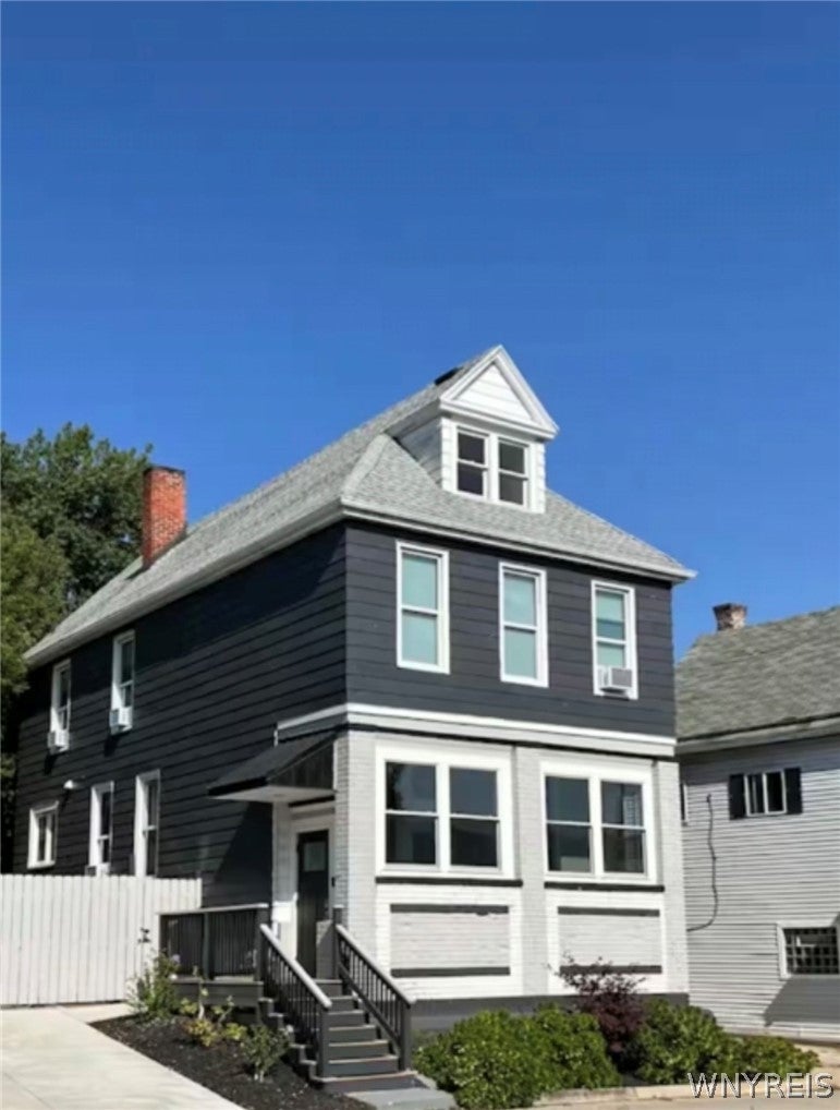 484 Grant Street — photo