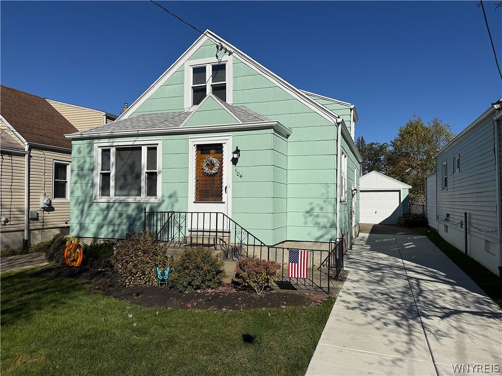 104 Cushing Place — photo
