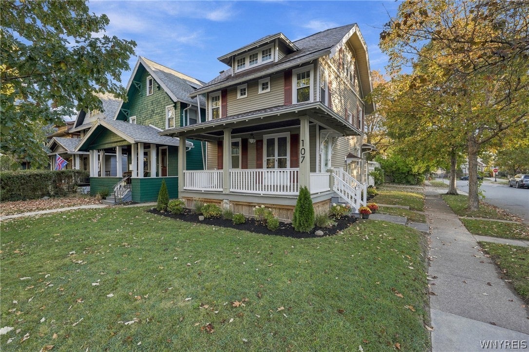 107 Montrose Avenue — photo