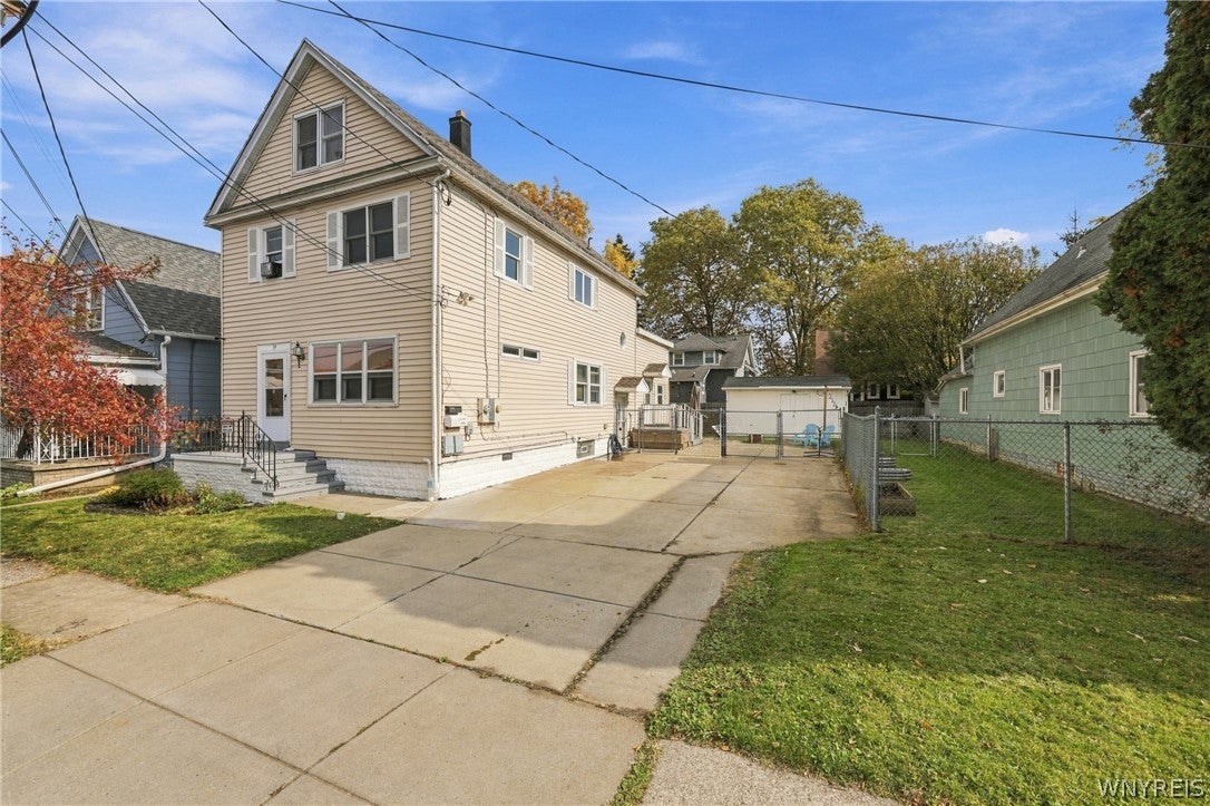 39 Pulaski Street — photo