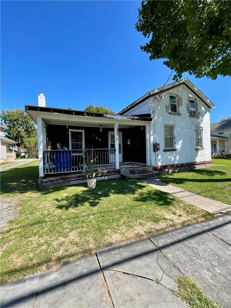 123 E Williams Street — photo