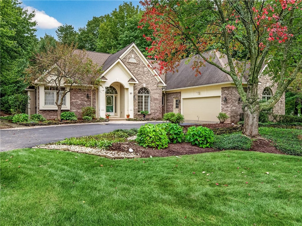 10 Cathedral Oaks — photo
