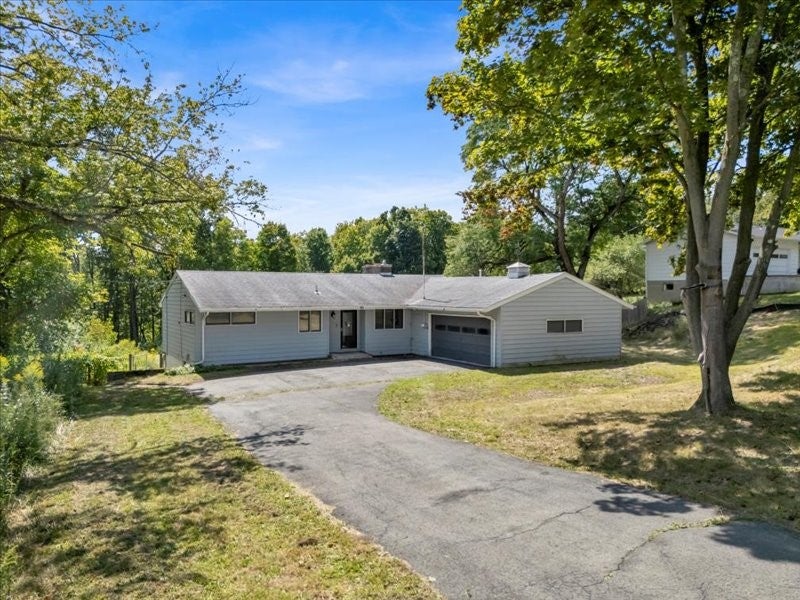 555 Elm Street Extension — photo