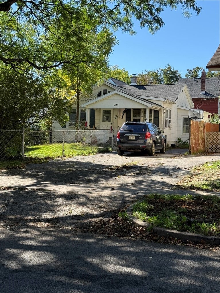 223 Mcnaughton Street — photo