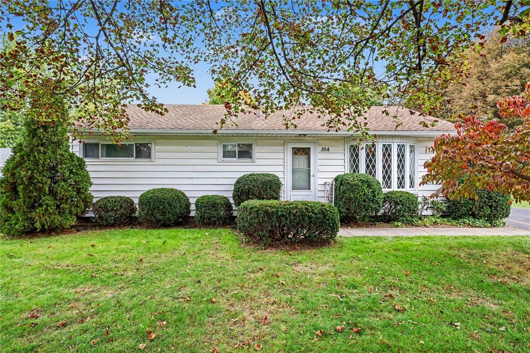 304 Wellington Rd — photo