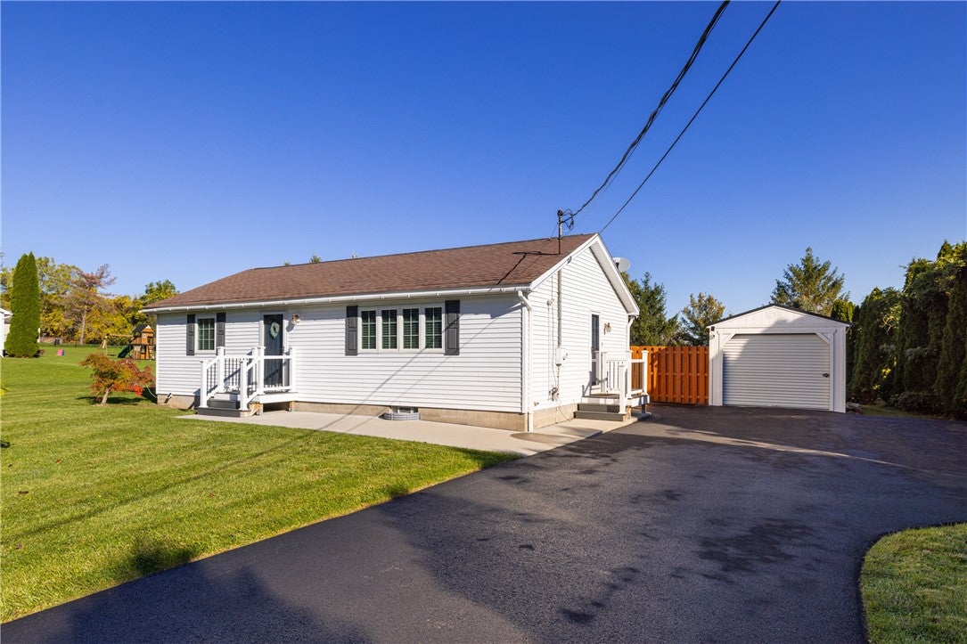 6128 N Bloomfield Road — photo