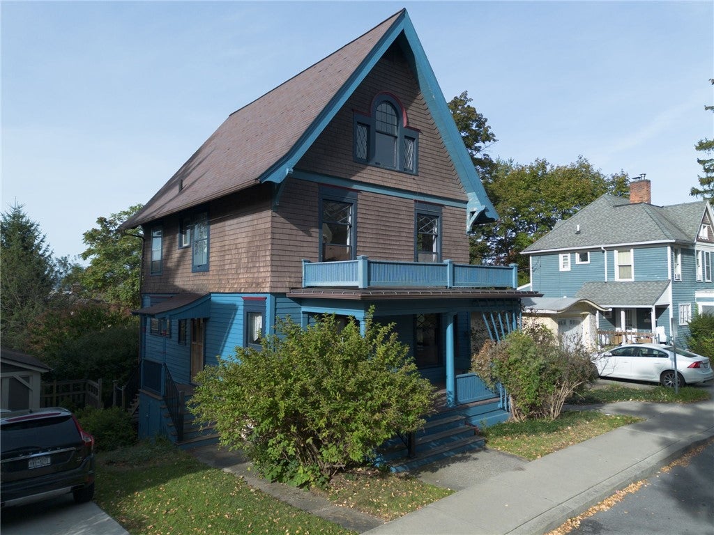 106 Brandon Place — photo