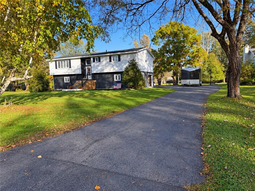 11 Anthony Drive — photo
