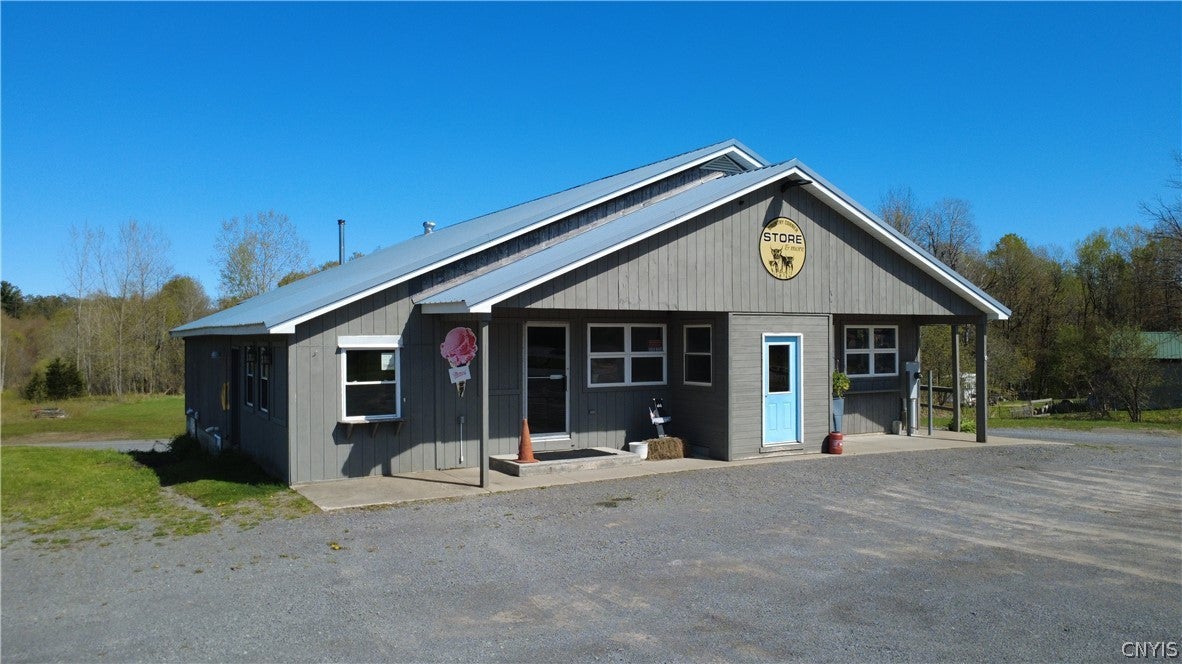 5010 County Route 17 — photo