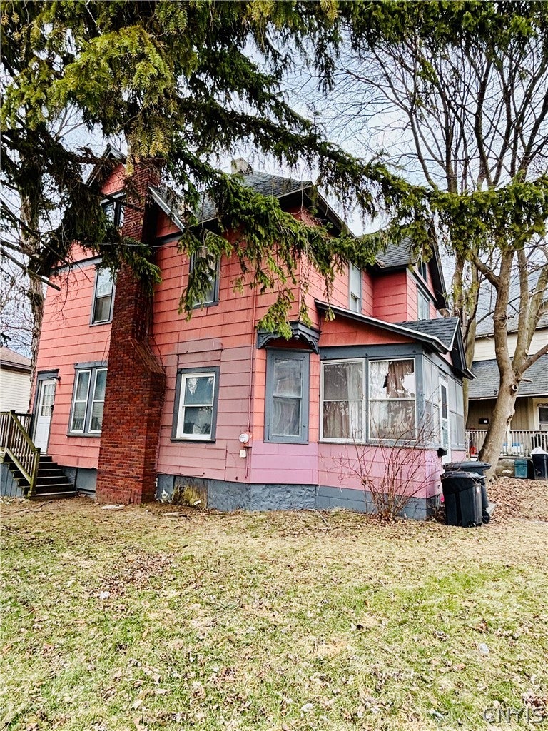 43 Grant Avenue — photo