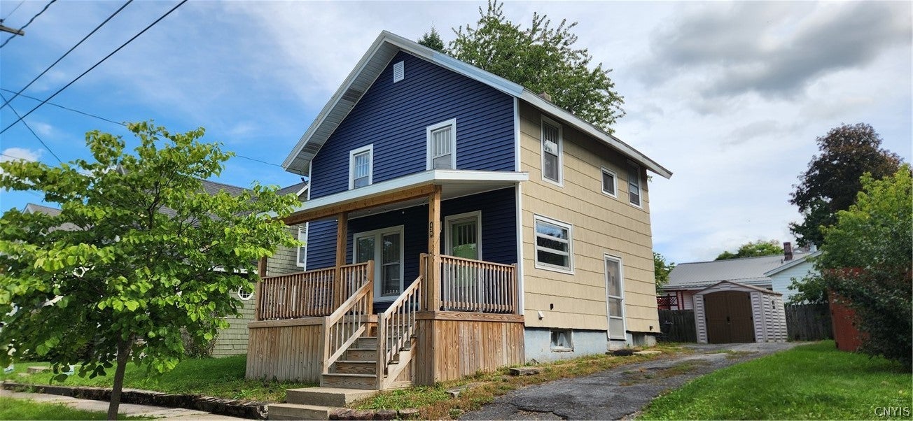 439 S Pleasant Street — photo