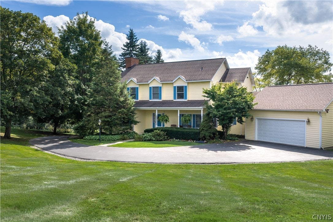 1021 Autumntree Ct — photo