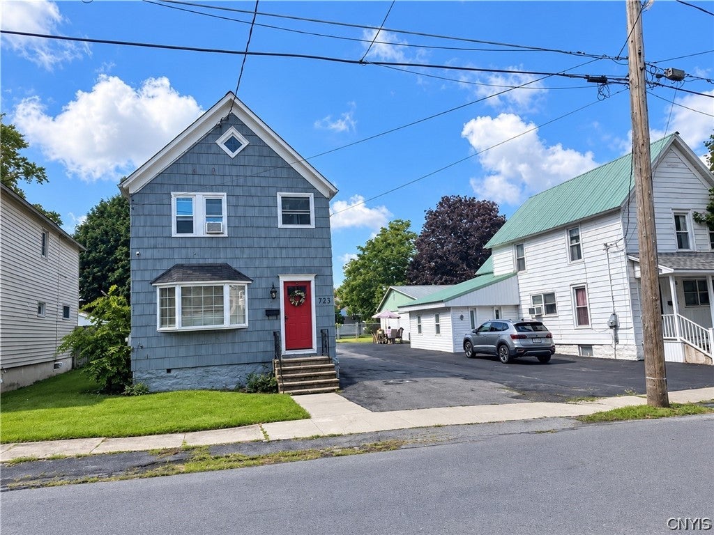 723 Lawrence Street — photo