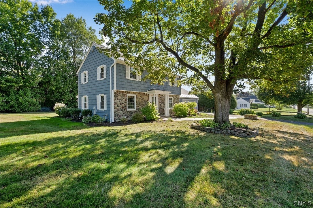 702 Walnut Street — photo