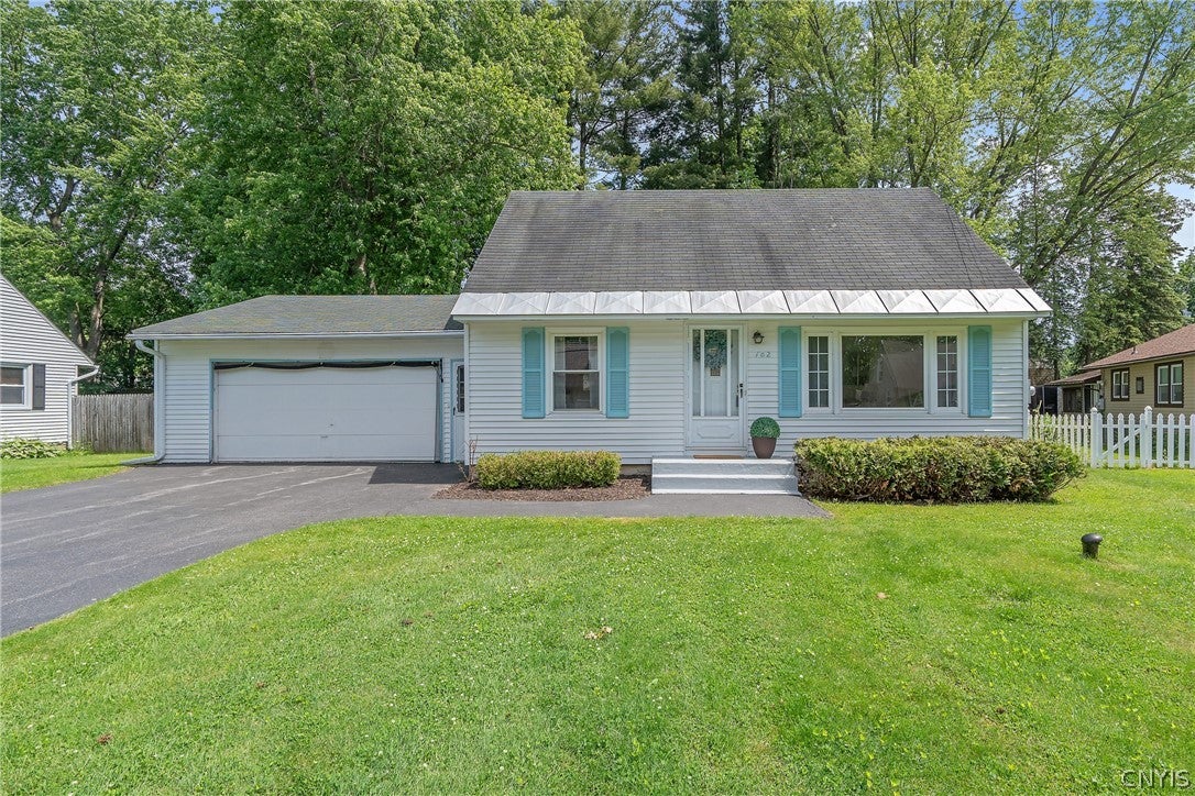 102 Juanita Drive — photo