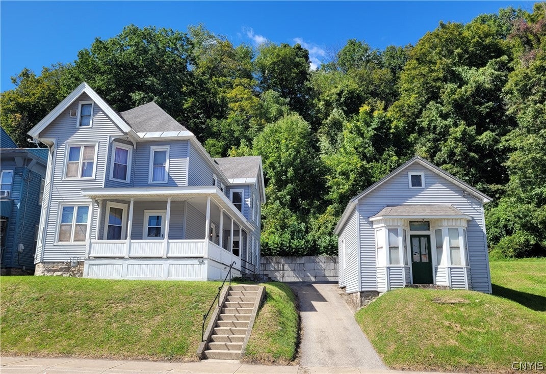 360 W Main Street — photo