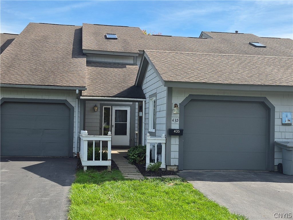 435 Summerhaven Drive — photo