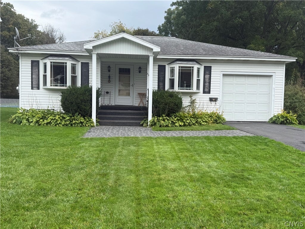 33 Burr Avenue — photo