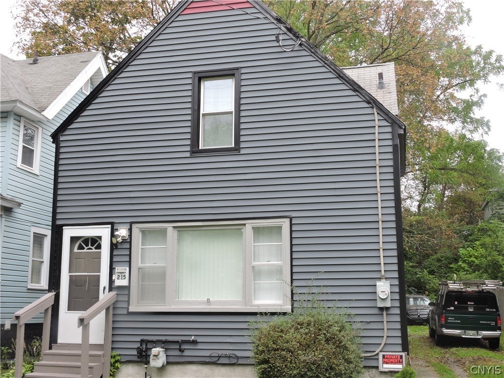 215 Pattison Street — photo