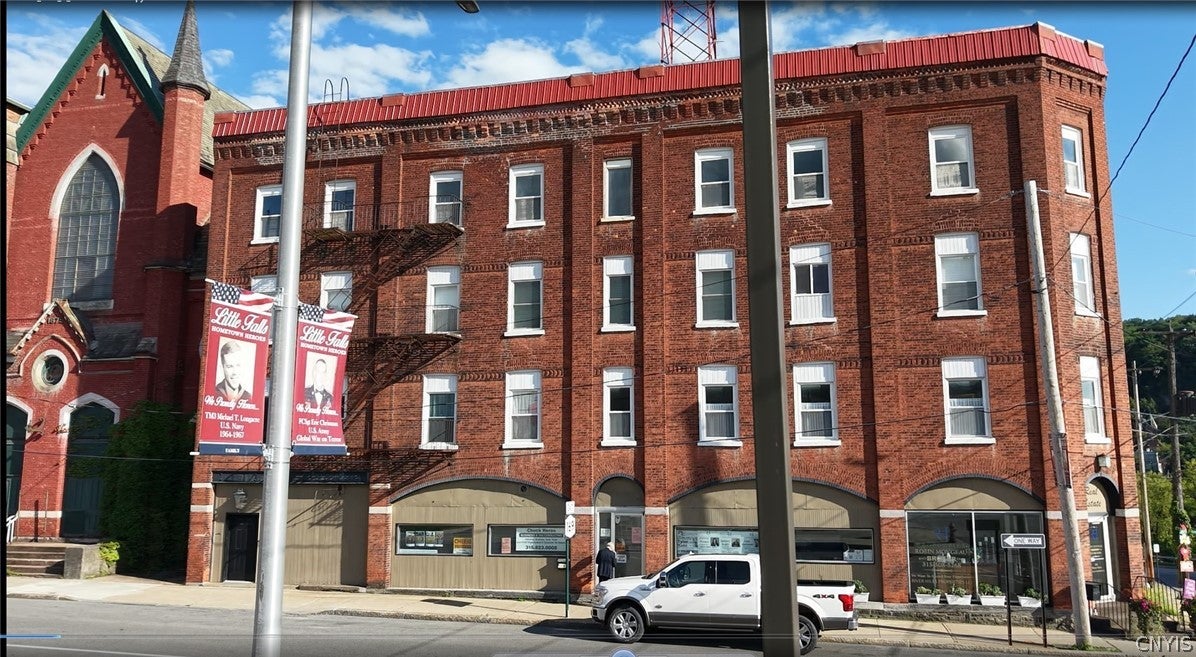 503-525 Albany Street — photo