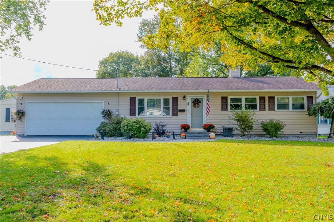 29 Cedarbrook Crescent — photo