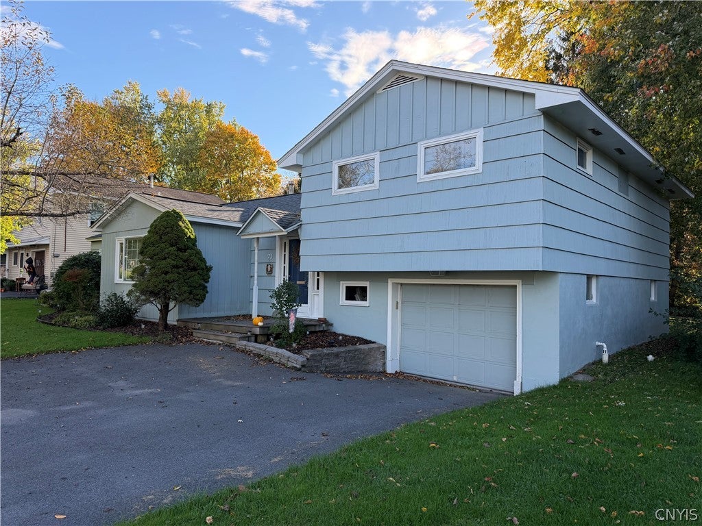 23 Tamarack Drive — photo