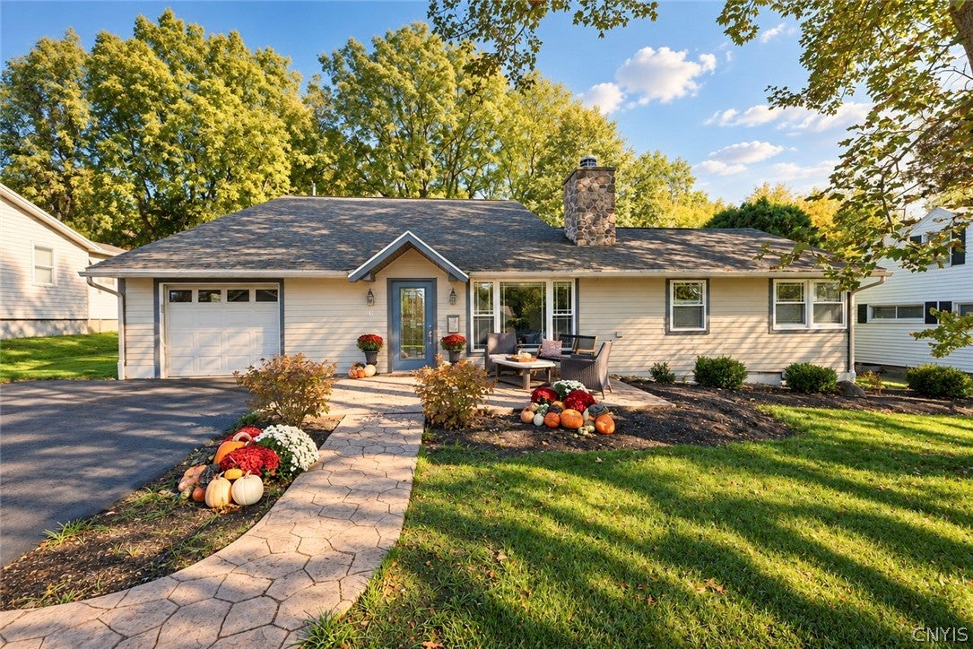 6 Lakeview Circle — photo