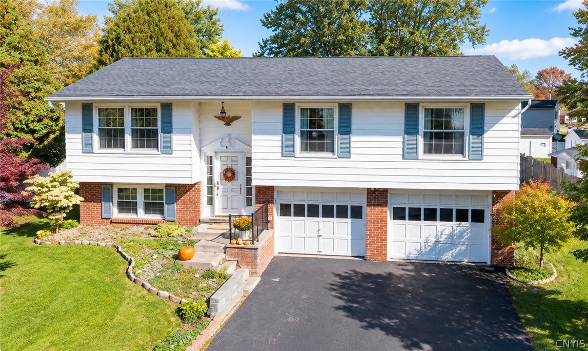 102 Wembridge Dr — photo