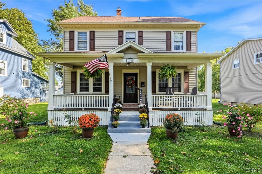 1306 N Madison Street — photo