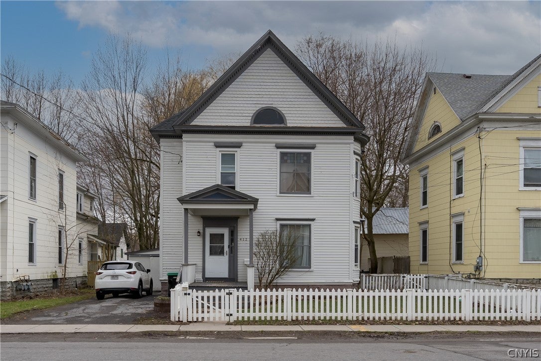 412 Holcomb Street — photo