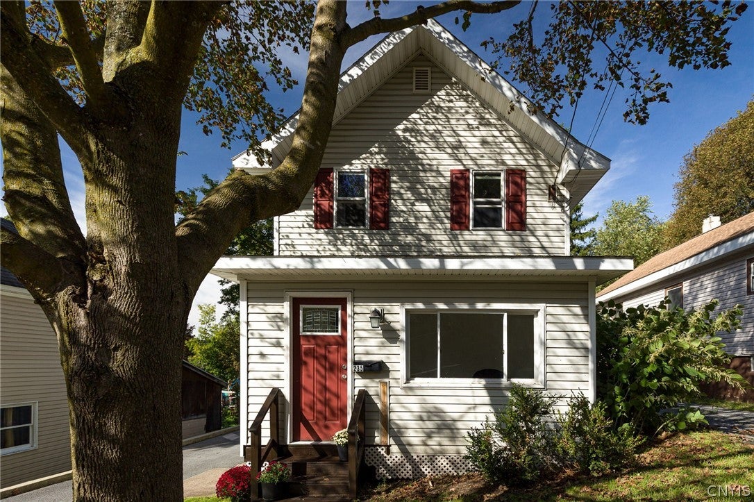 235 Saint Mary Street — photo