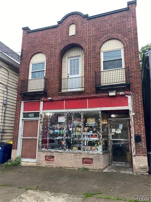 405 E Division Street — photo