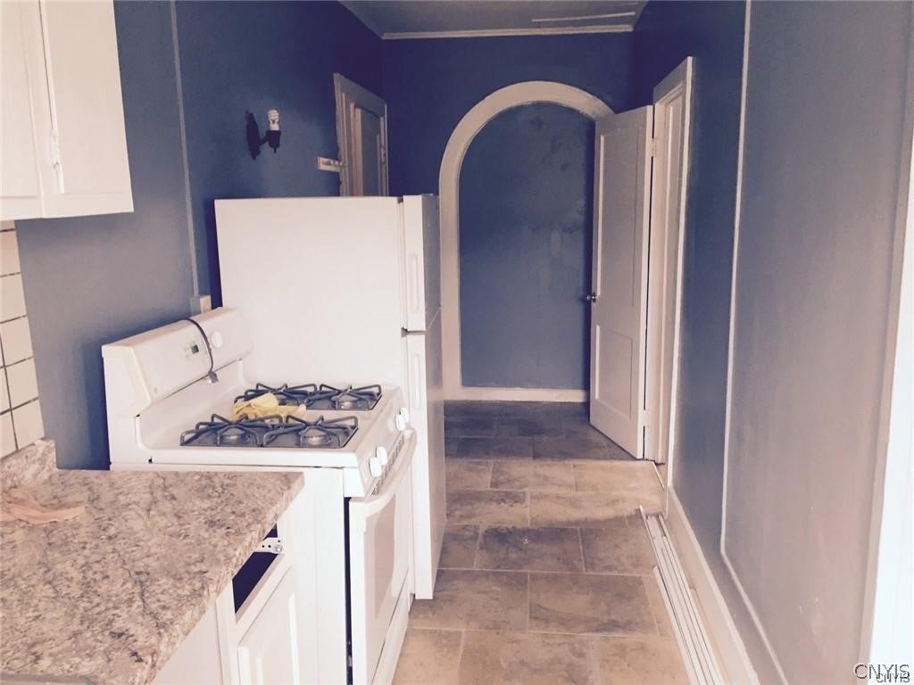 405 E Division Street, Syracuse, NY 13208 — photo 3