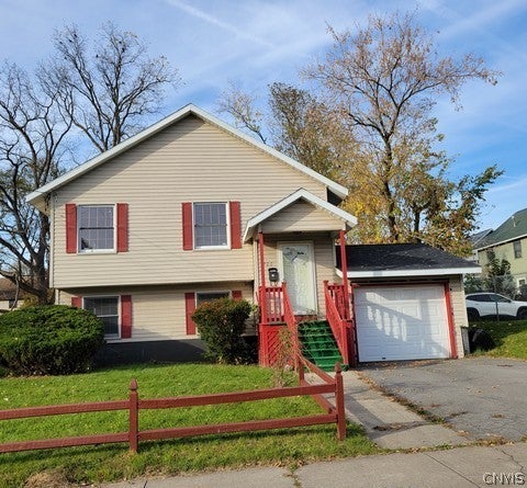 706 Tallman Street — photo